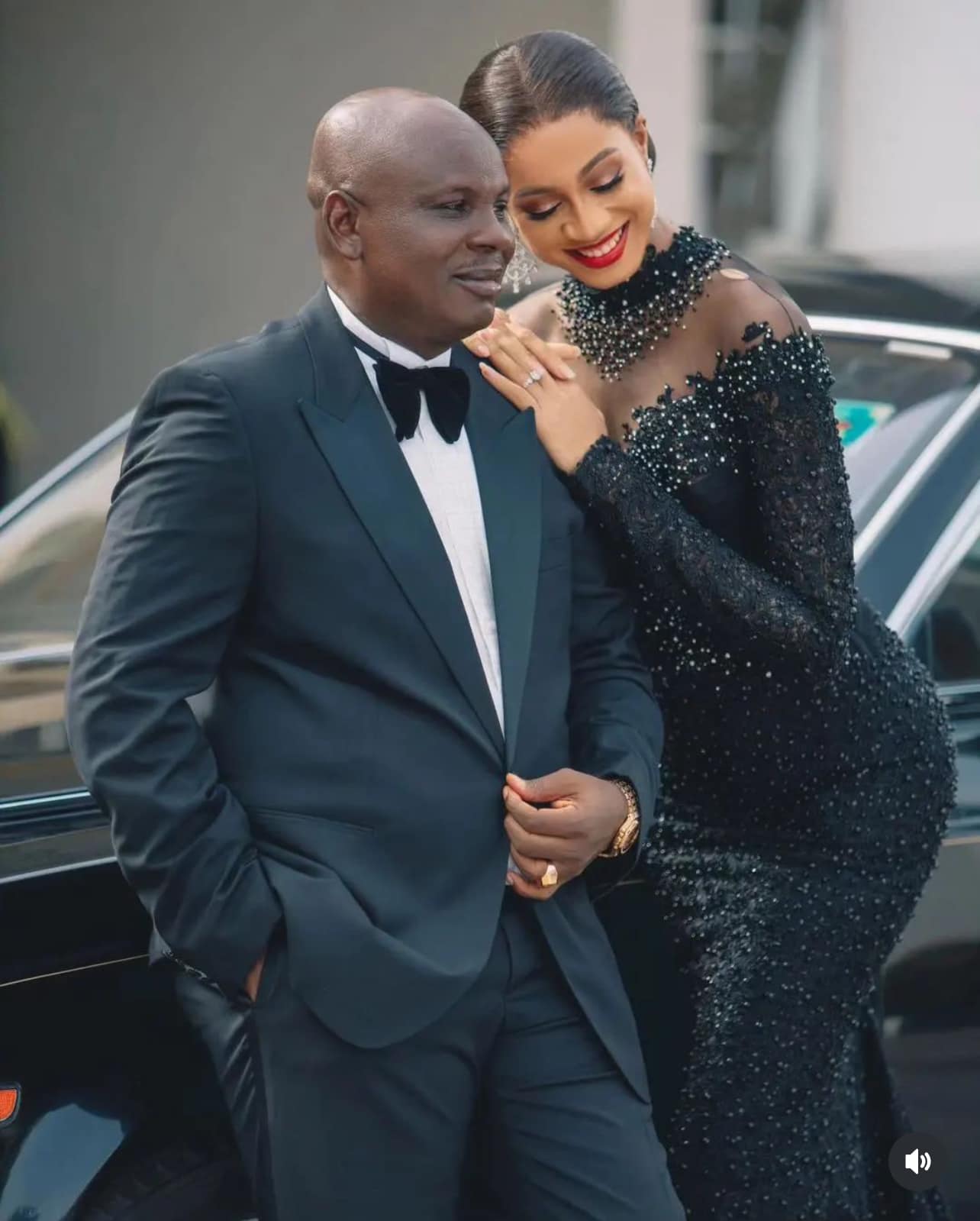 Image de mariage de Mitchell Ihiezue Miss Univers Nigeria et l'homme d'affaire milliardaire 