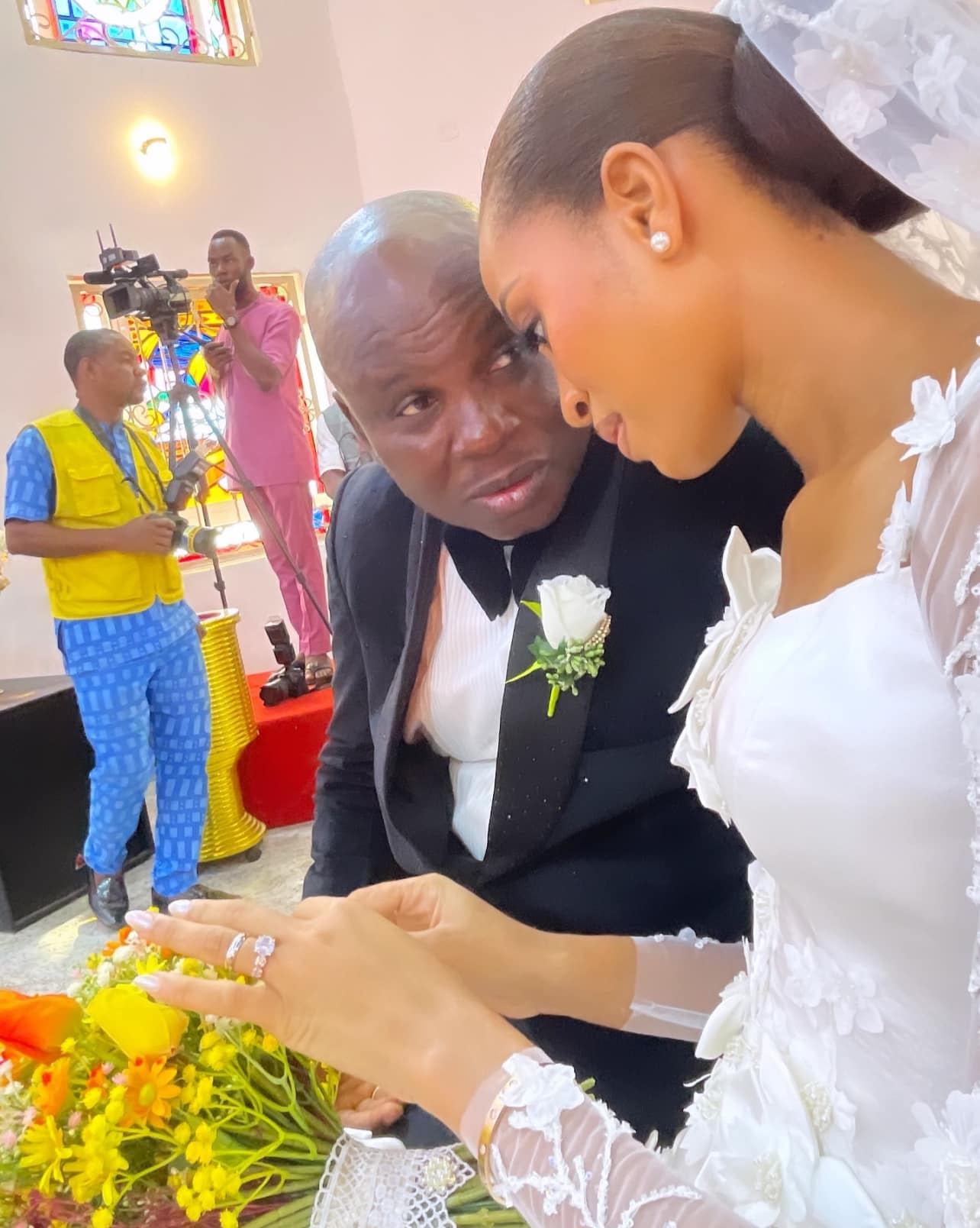 Image de mariage de Mitchell Ihiezue Miss Univers Nigeria et l'homme d'affaire milliardaire 